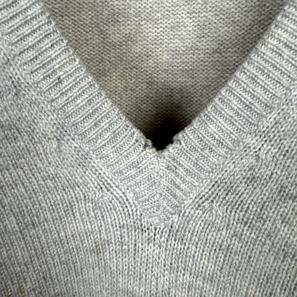 Vintage Pringle of Scotland Sweater 46 Grey Wool V Neck Vest Golf Club Scotland - Picture 4 of 8